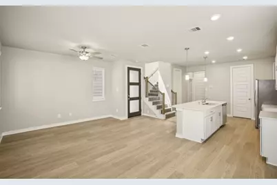 4214 Farm Hollow Street, Houston, TX 77080 - Photo 4