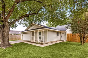 6526 Turtlewood St, Houston, TX 77049 - Photo 4