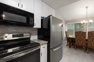 6526 Turtlewood St, Houston, TX 77049 - Photo 20