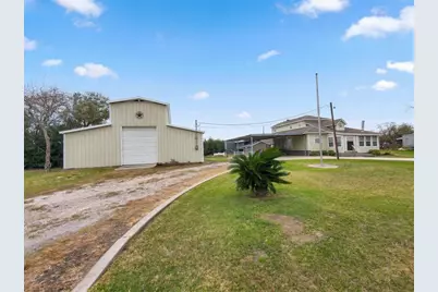 542 16th Street, San Leon, TX 77539 - Photo 2