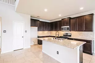 1242 Willow Plains Ln Ln, Rosenberg, TX 77471 - Photo 4