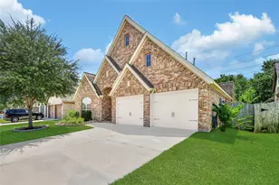 13314 Lazy River Ln, Pearland, TX 77584 - Photo 2