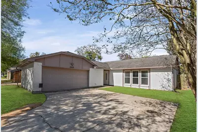 2808 Pinewood Drive, League City, TX 77573 - Photo 2