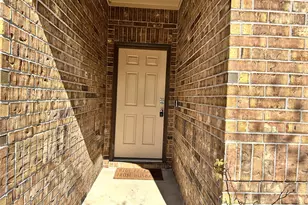 2719 Bergen Bay Ln, Fresno, TX 77545 - Photo 2