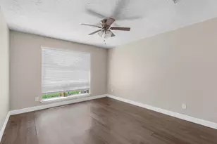 7945 Ellinger Ln, Houston, TX 77040 - Photo 8