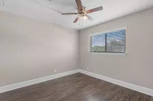 7945 Ellinger Ln, Houston, TX 77040 - Photo 20