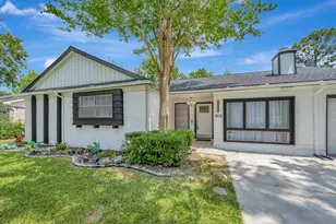 910 Beachcomber Ln, Houston, TX 77062 - Photo 2