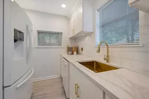 910 Beachcomber Ln, Houston, TX 77062 - Photo 26