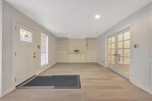 910 Beachcomber Ln, Houston, TX 77062 - Photo 10