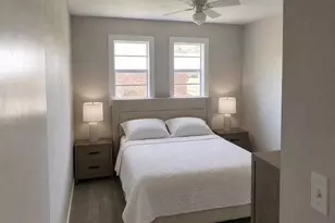 702 E Park St, Sugar Land, TX 77498 - Photo 8