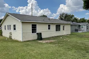 702 E Park St, Sugar Land, TX 77498 - Photo 12