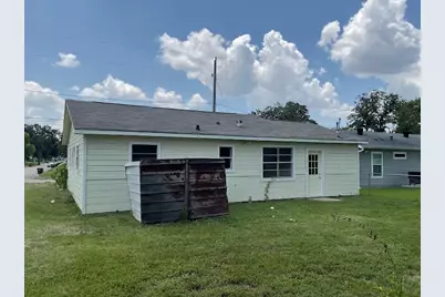 702 E Park Street, Sugar Land, TX 77498 - Photo 12