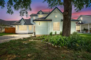 12738 Ashford Meadow Dr, Houston, TX 77082 - Photo 2