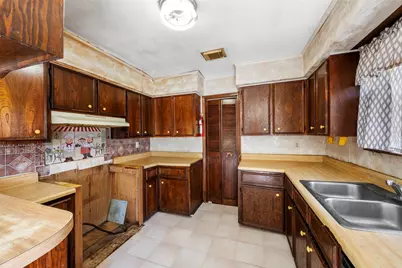 1849 Garden Road, Pearland, TX 77581 - Photo 10