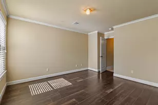 108 Harbour Town Dr, Conroe, TX 77356 - Photo 10