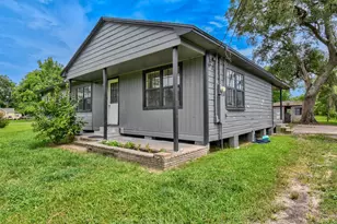 6615 Live Oak Dr, Jones Creek, TX 77541 - Photo 2