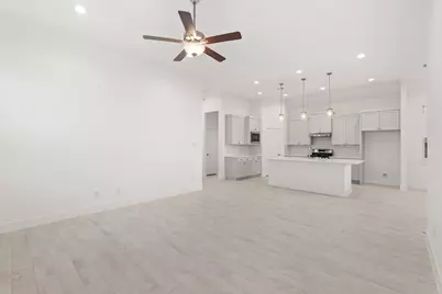 11820 South Pavillion Drive, Mont Belvieu, TX 77523 - Photo 12