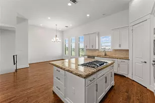 4938 Edison Park Ln, Houston, TX 77081 - Photo 16