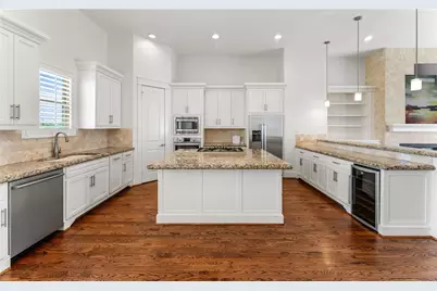 4938 Edison Park Lane, Houston, TX 77081 - Photo 14