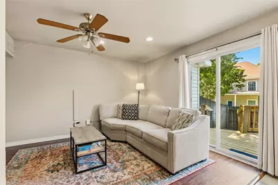 1401 Avenue O #Apt G, Huntsville, TX 77340 - Photo 6
