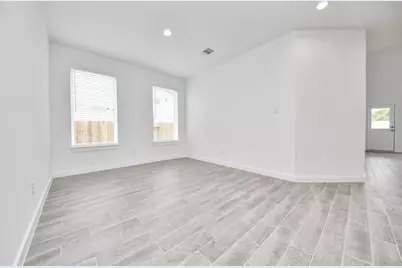 11007 Gardenia Creek Drive, Houston, TX 77044 - Photo 6