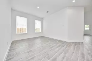 11007 Gardenia Creek Dr, Houston, TX 77044 - Photo 6