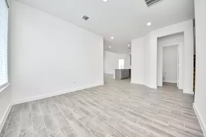 11007 Gardenia Creek Drive, Houston, TX 77044 - Photo 8