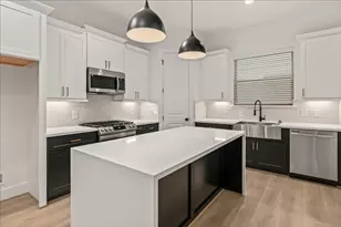 816 Curtin St, Houston, TX 77018 - Photo 2