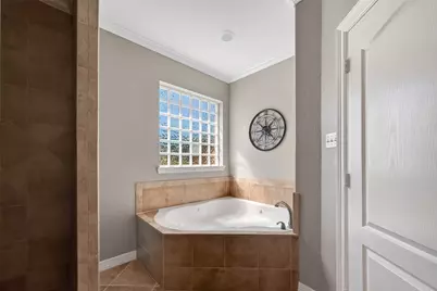 4402 Park Bend Drive, Baytown, TX 77521 - Photo 40