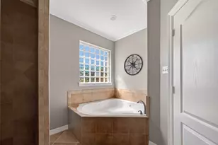 4402 Park Bend Dr, Baytown, TX 77521 - Photo 40