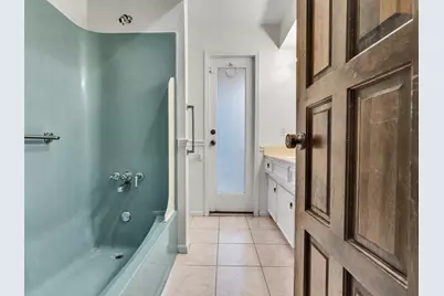 8 Shadowood Street, Conroe, TX 77304 - Photo 24