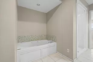 794 Thicket Ln, Houston, TX 77079 - Photo 28