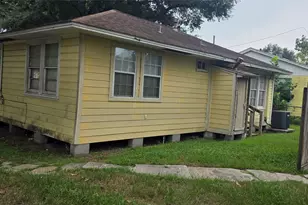 809 N Ave D, Humble, TX 77338 - Photo 2