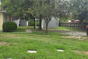 809 N Ave D, Humble, TX 77338 - Photo 4