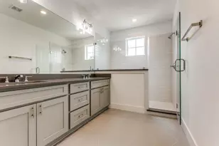 728 E 38th St, Houston, TX 77022 - Photo 8