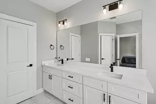 825 Woodcrest Dr, Houston, TX 77018 - Photo 16