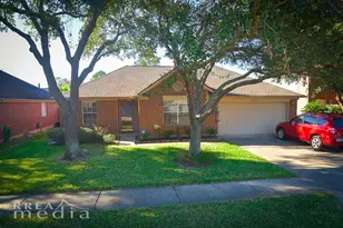 19723 Glenfinch Ln, Spring, TX 77379 - Photo 2