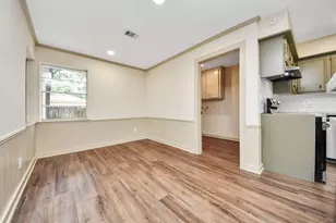 5731 Lodge Creek Dr, Houston, TX 77066 - Photo 10