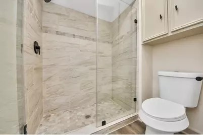 5731 Lodge Creek Drive, Houston, TX 77066 - Photo 16