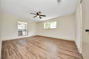 5731 Lodge Creek Dr, Houston, TX 77066 - Photo 12