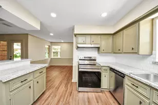 5731 Lodge Creek Dr, Houston, TX 77066 - Photo 8