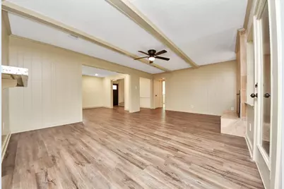 5731 Lodge Creek Drive, Houston, TX 77066 - Photo 10