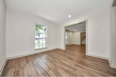 5731 Lodge Creek Drive, Houston, TX 77066 - Photo 6