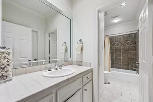 531 3 Corners Dr, Houston, TX 77024 - Photo 36