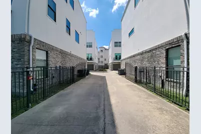 5709 Larkin Street #A, Houston, TX 77007 - Photo 4