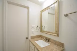2100 Tanglewilde St, Houston, TX 77063 - Photo 8