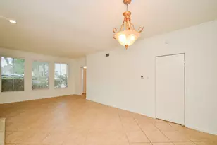2100 Tanglewilde St, Houston, TX 77063 - Photo 12