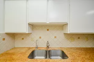2100 Tanglewilde St, Houston, TX 77063 - Photo 18