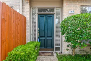 2100 Tanglewilde St, Houston, TX 77063 - Photo 2