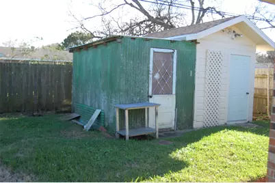 115 Barracuda Avenue, Galveston, TX 77550 - Photo 4